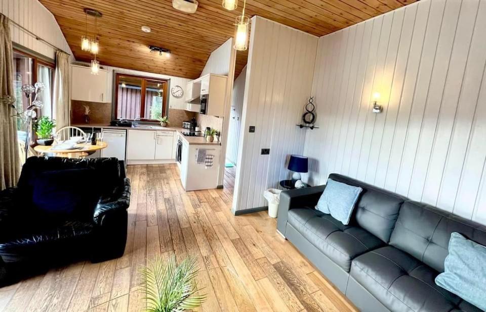 Holly Lodge 12 Hot Tub York Exteriör bild
