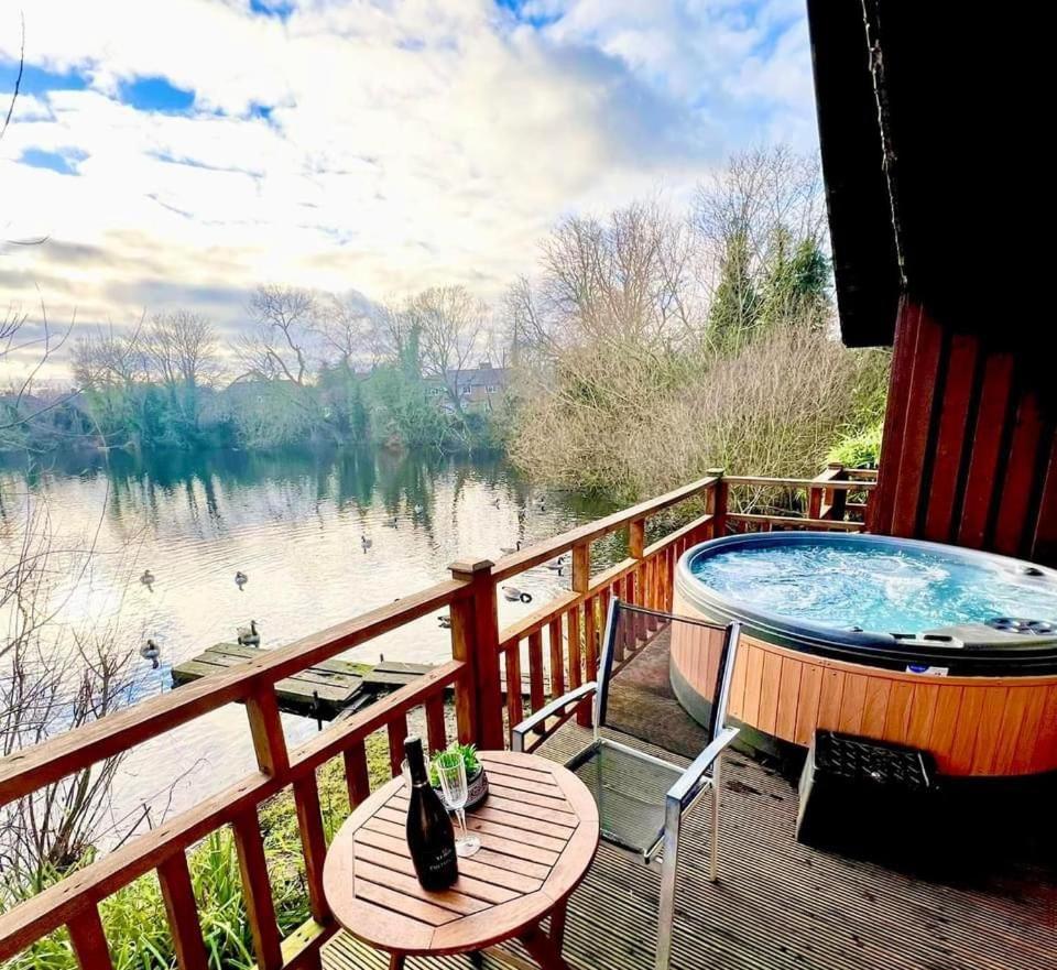 Holly Lodge 12 Hot Tub York Exteriör bild