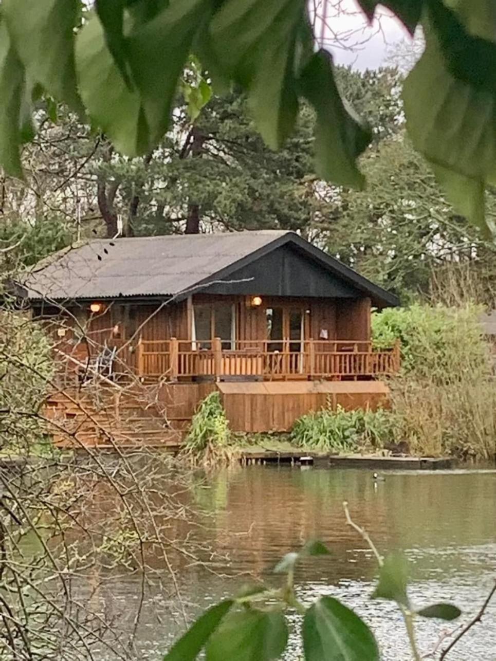 Holly Lodge 12 Hot Tub York Exteriör bild